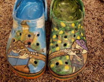 hand painted crocs