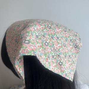 Soft flowers headscarf, hair scarf, cotton bandana, floral print triangle head scarf,