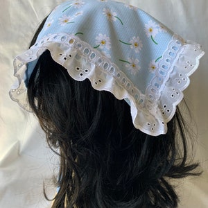 Daisy print Handkerchief headscarf, broiderie anglaise trim bandana, floral print triangle head scarf Blue