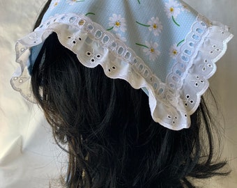Daisy print Handkerchief headscarf, broiderie anglaise trim bandana, floral print triangle head scarf