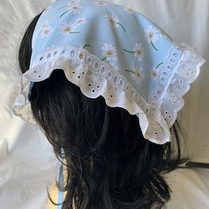 Daisy print Handkerchief headscarf, broiderie anglaise trim bandana, floral print triangle head scarf image 1