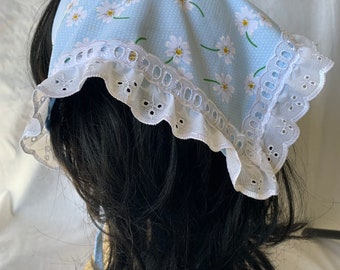 Daisy print headscarf, broiderie anglaise trim bandana, floral print triangle head scarf