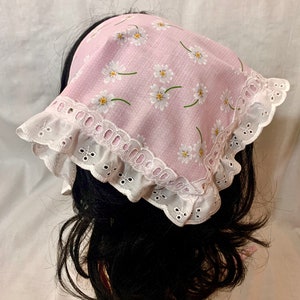 Daisy print Handkerchief headscarf, broiderie anglaise trim bandana, floral print triangle head scarf Pink