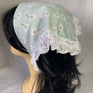 Daisy print Handkerchief headscarf, broiderie anglaise trim bandana, floral print triangle head scarf Green