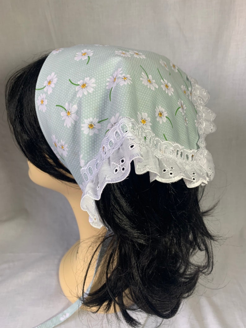 Daisy print Handkerchief headscarf, broiderie anglaise trim bandana, floral print triangle head scarf Green