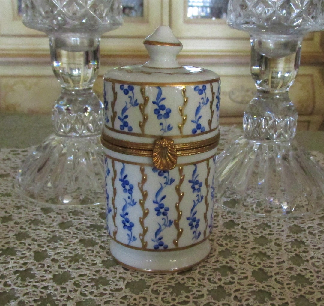 Vintage French Limoges Ornate Cigarette Holder, Just