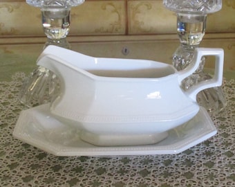 New Listing! Vintage Johnson Bros. Heritage White Gravy Boat & Underplate ( Relish Tray), Excellent Condition!