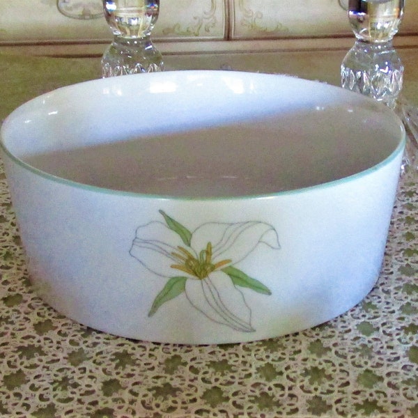 Vintage Block Spal Trillium Vegetable Bowl, EXCELLENT CONDITION!