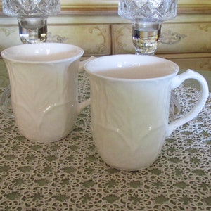 Set of TWO Vintage Wedgwood Countryware Bone China Mugs Excellent