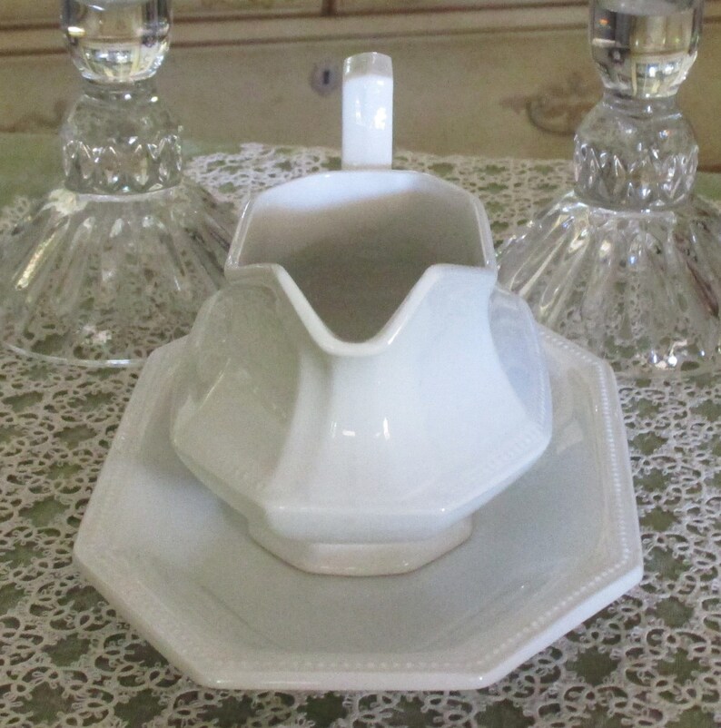 New Listing Vintage Johnson Bros. Heritage White Gravy Boat & Underplate Relish Tray, Excellent Condition image 2