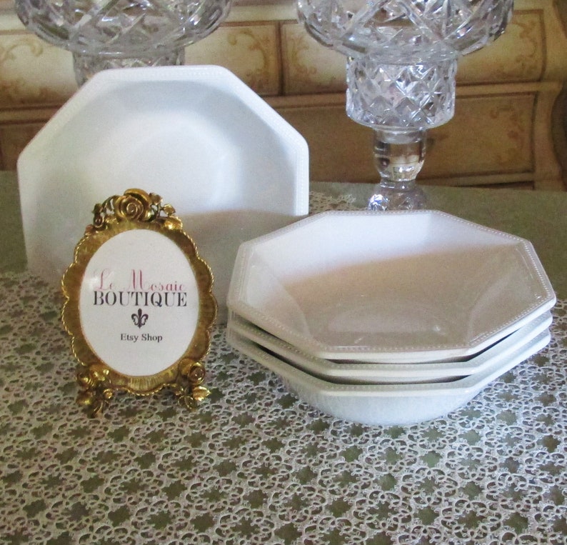 New Listing Vintage Johnson Bros. Heritage White Gravy Boat & Underplate Relish Tray, Excellent Condition image 9