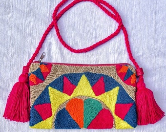 Small Cross Body | Handmade | Slow Made Fashion | Boho Vibes | Bright & Neutral Colors | Made in Colombia | Hand Woven