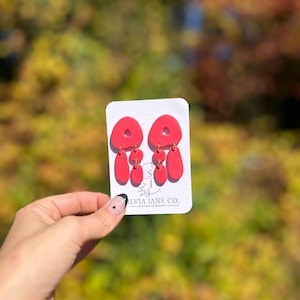 Jordyn in coral clay dangles | organic shapes | polymer clay earrings | Hypoallergenic | handmade accessories | fast shipping | light weight