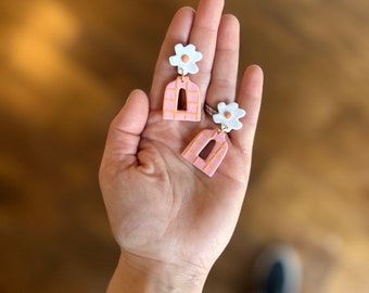 Flowers in a vase dangles in pink & orange | polymer clay earrings | Hypoallergenic | handmade accessories | fast shipping | light weight