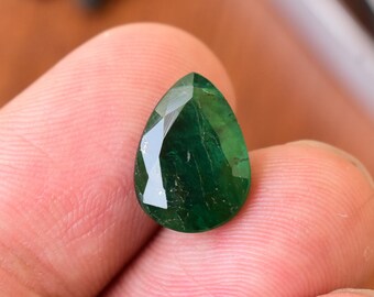 Pierre de taille poire émeraude originale de Zambie, 3,7 carats, poire naturelle émeraude à facettes, briolette vert émeraude, goutte d'eau émeraude 12 x 8,5 mm