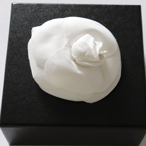 Auth CHANEL Haute Couture White Camellia Brooch Vintage Chanel Fabric Camellia Brooch/Pin with authentic Chanel plate made in France image 2