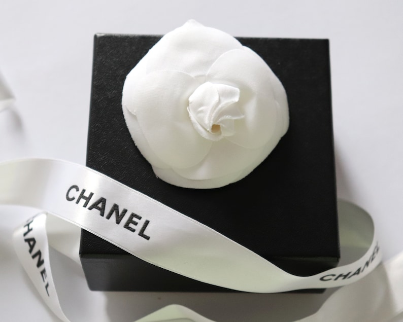 Auth CHANEL Haute Couture White Camellia Brooch Vintage Chanel Fabric Camellia Brooch/Pin with authentic Chanel plate made in France image 1