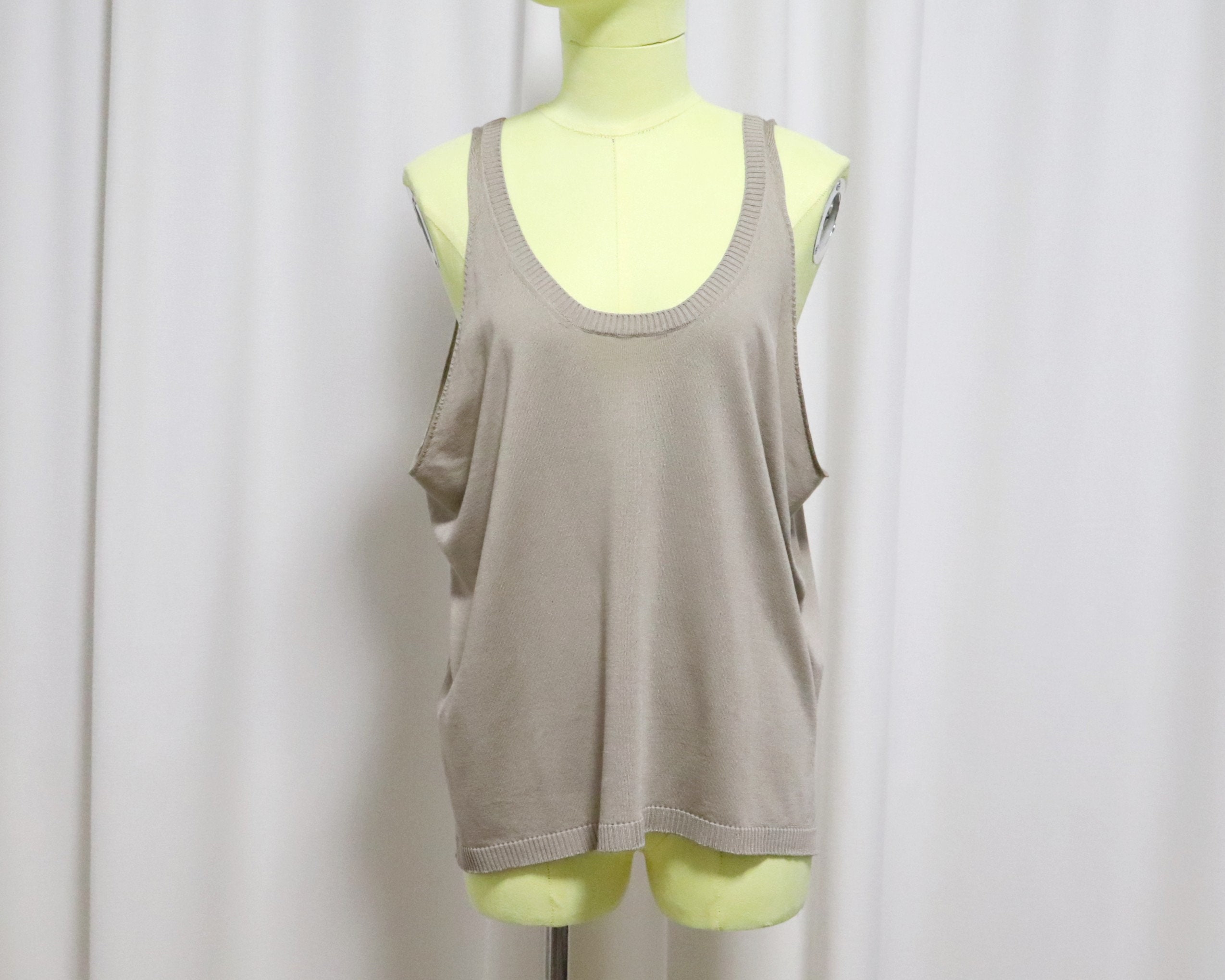 PRADA ベージュ ニットタンクトップ 新品タグ付き il_fullxfull.5274840013_eqxt.jpg