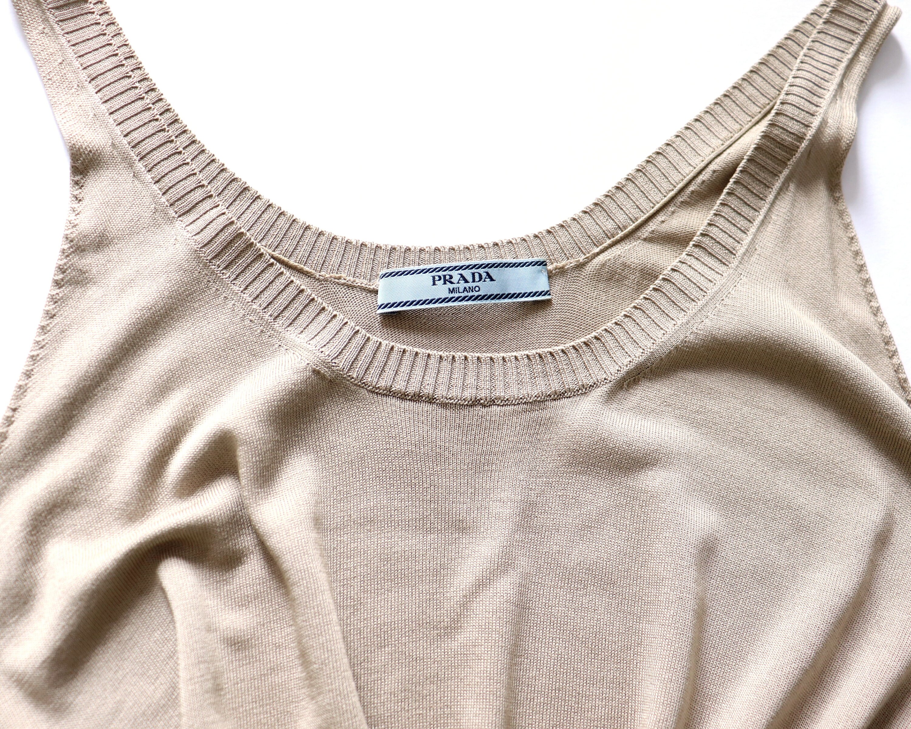 PRADA シルクニットトップス | ベージュ ルーズフィット ノースリーブ