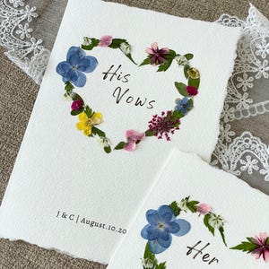 Libros de votos matrimoniales para él y para ella: diseño de corazón de flores prensadas a mano, libros de votos personalizados y coloridos, regalos de boda, carta de flores para boda