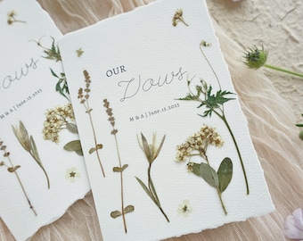 Personalized Wildflowers Wedding Vow Books, Handmade Pressed Flowers Vow Booklet,  Boho Wedding Keepsake, Elegant Floral Ceremony Gift