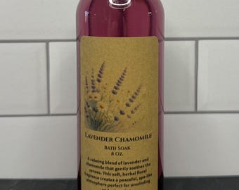 Baño de burbujas de lavanda y manzanilla: un relajante baño de aromaterapia tipo spa.