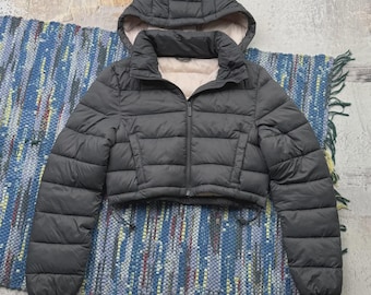 Chaqueta corta Y2K con capucha, chaqueta acolchada negra con cremallera, abrigo de invierno vintage