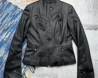 Chaqueta de cuero auténtico vintage para mujer, negra, ajustada, estilo motociclista minimalista, abrigo de cuero Y2K