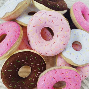 Felt baked goods for playing, felt donut, play food for the shop, shop accessories, felt food