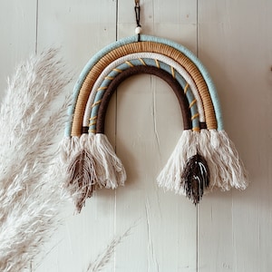 Macramé rainbow, macramé boho, feathers, macrame wall hanging, wall decoration, children&#39;s room decoration, baby shower, bohodeko, baby gift