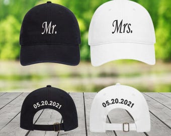 Mr Mrs Hats| Anniversary Gift| Wedding Gift | Engagement gift | Bride and Groom Gift | Gift for Newlyweds | Just Married| Honeymoon gift