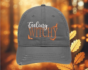Gorra de béisbol desgastada "Sintiendo bruja": Gorra bordada de temporada espeluznante