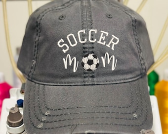 Gorra desgastada de mamá futbolera: balón de fútbol bordado, espíritu del día del juego