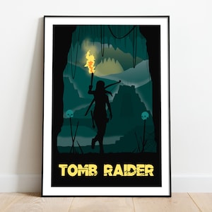 Puede incluir: Una silueta de una mujer sosteniendo una antorcha, caminando por una cueva oscura con una calavera y huesos en las paredes. El texto "TOMB RAIDER" est&aacute; en la parte inferior de la imagen.