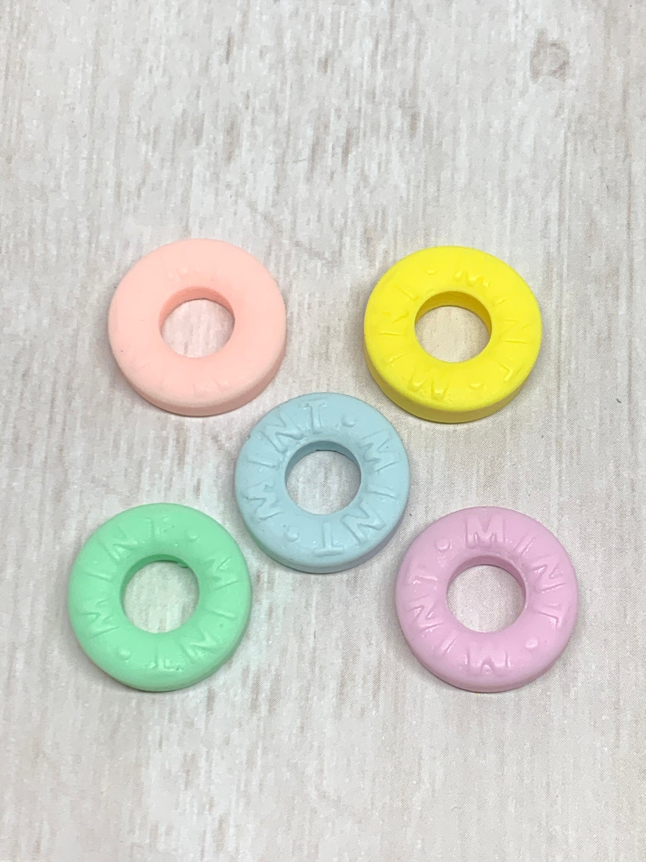 5 fake mints 18mm faux candy candy cabochons pastel candy | Etsy