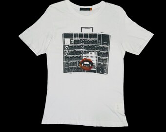 Undercover Radio Lips Undercoverism Rebel Jun Takahashi Vintage 2000s Designer White T Shirt Size Medium