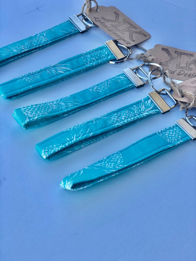 Teal with white pineapple key fob