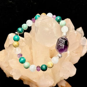 Quantum Quattro Beaded Bracelet: Amethyst, Malachite, Aquamarine