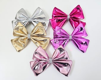 Metallic shiny bows with clip 4” with glitter detail, Metallic silver, gold, pink hair bow, cheer bow, shimmery fancy hair bow for girls
