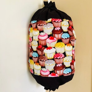 Cupcakes Plastic Bag Holder