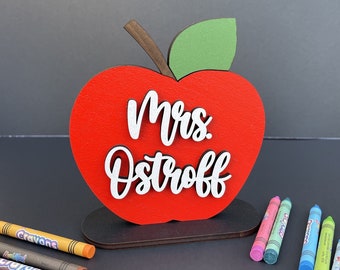 Personalized Teacher Apple Sign: Wooden Desk Decor