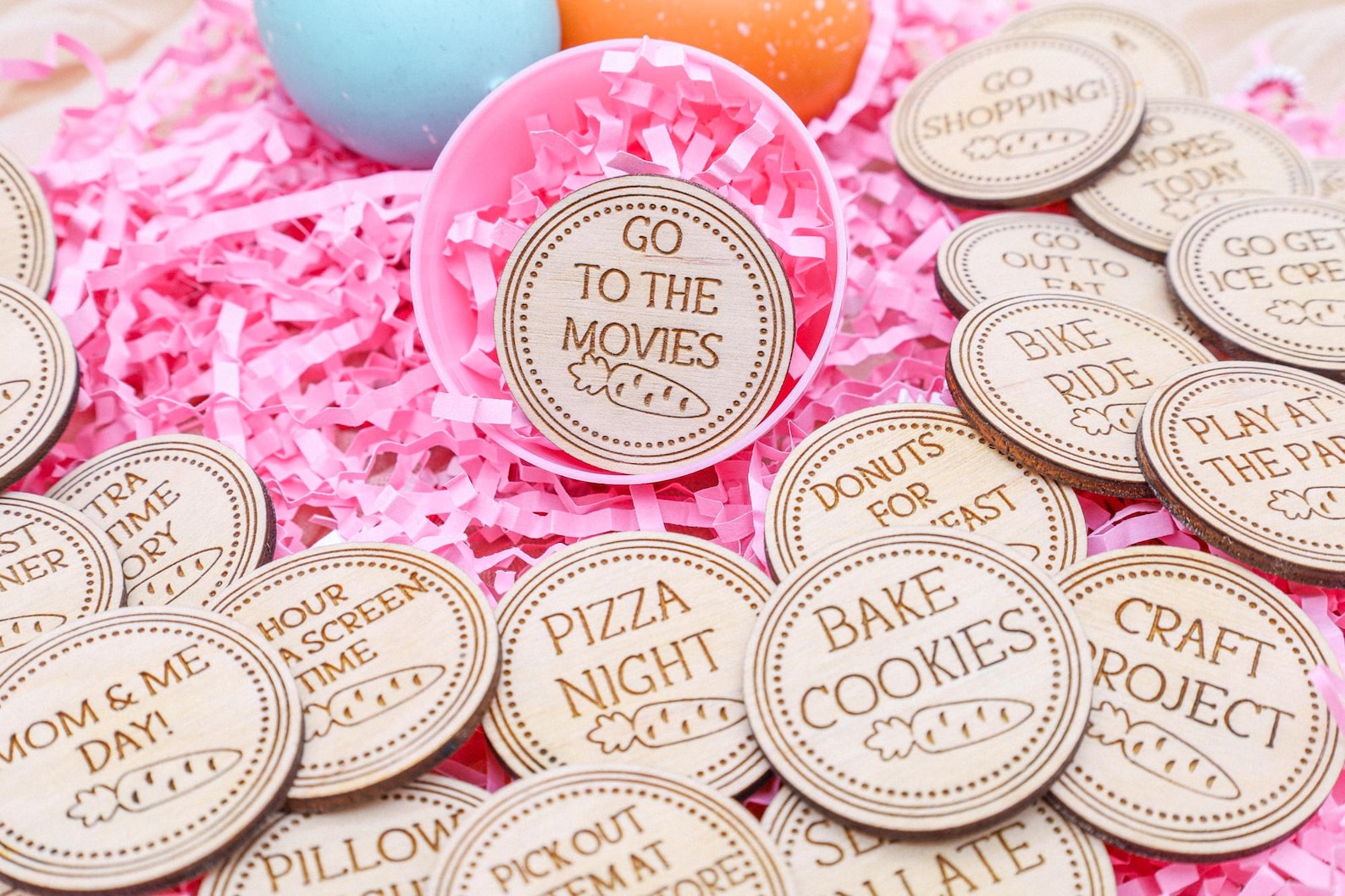 Various wooden Easter egg tokens