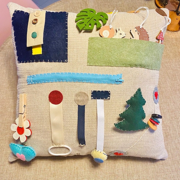 Cuscino Tattile Sensoriale Montessori - Activity book interattivo - Quiet book - Busy book pillow