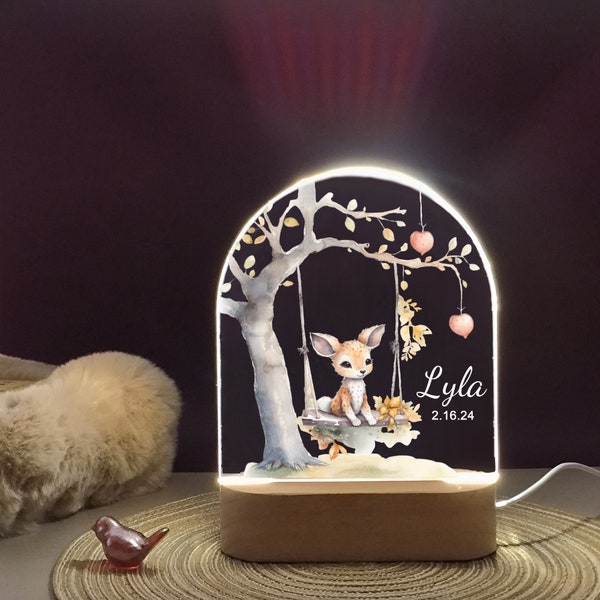 Veilleuses personnalisées, veilleuse cerf sur la balançoire avec nom, lampe de nuit écureuil, cadeau pour chambre d'enfant, cadeau d'anniversaire pour elle