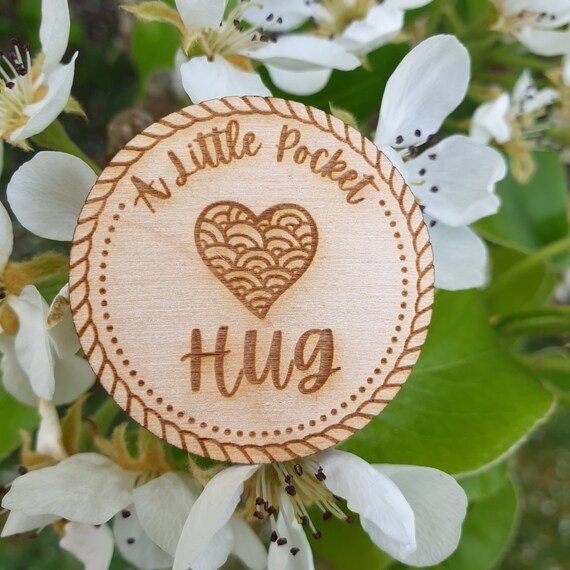 NEW Wooden Little Pocket Hug Heart Tokens Keepsake Gift Loved Ones NHS Frontline