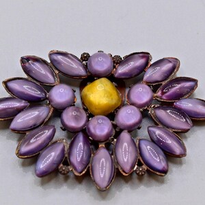 Vintage 1940s Violet Dress Clip in very good condition.