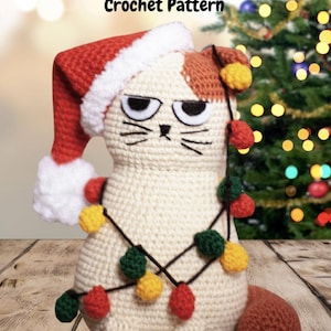 PDF Crochet Pattern - Grumpy Christmas Cat with Lights | Easy Fun