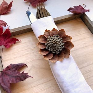 Pinecone Flower Napkin Rings: Autumn Thanksgiving Table Decor
