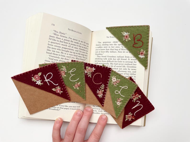 Personalized Embroidered Felt Bookmark, Floral Monogram Gift image 2