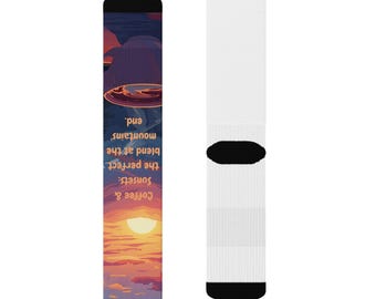 Chaussettes Coffee & Sunsets Mountain – Confort douillet pour les amoureux de la nature